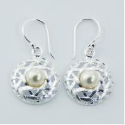 Wholesale Silver Plated Silver Swarovski Pearl Danglers Convex Netting