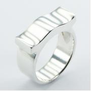 Wholesale Minimalistic Smoothly Waved Sterling Silver Designer Rings