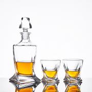 Wholesale Twisted Whiskey Decanter Set With 2pcs Glasses 