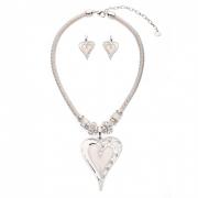 Wholesale White Heart Necklace Set