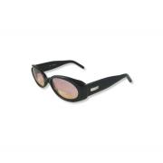 Wholesale LADIES VINTAGE LOOK OVAL GUESS SUNGLASSES - 100% GENUINE